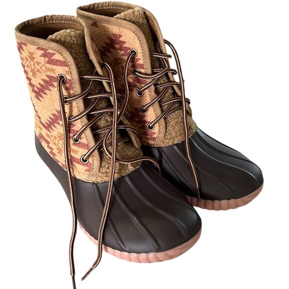 Simply Southern Duck Boots - Southwestern Aztec Print Womens Size 9 - New in Box - Picture 1 of 8